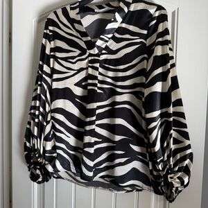 Chic Zebra Patterned V-Neck Blouse
